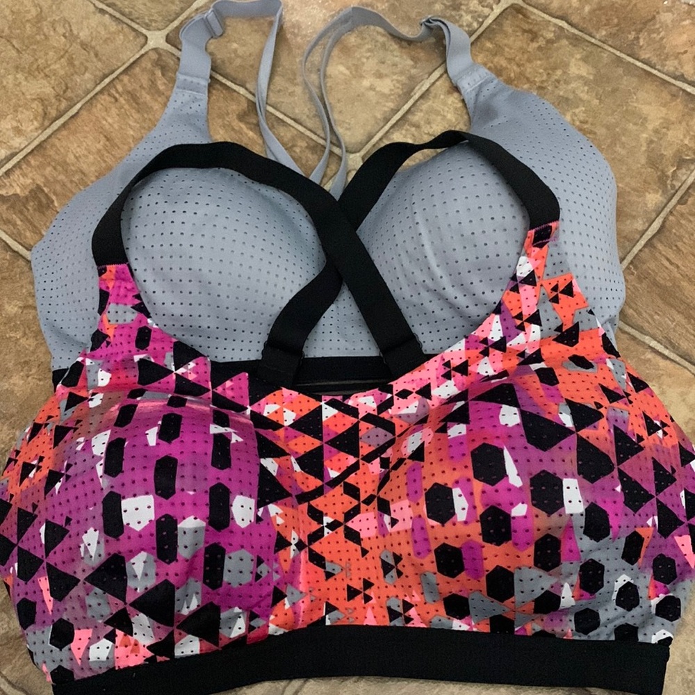 2 v s sports bar in great condition 34 d d